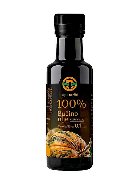 Staklena boca 100% čistog bučinog ulja Agro Noršić (100ml) dobivenog toplim prešanjem prženih sjemenki.